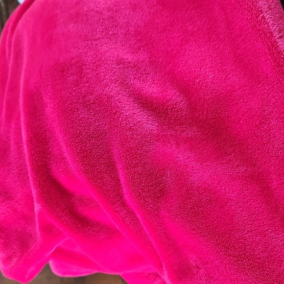 Disney Store Beauty and the Beast Belle Pink Fleece Blanket - Picture 9 of 12